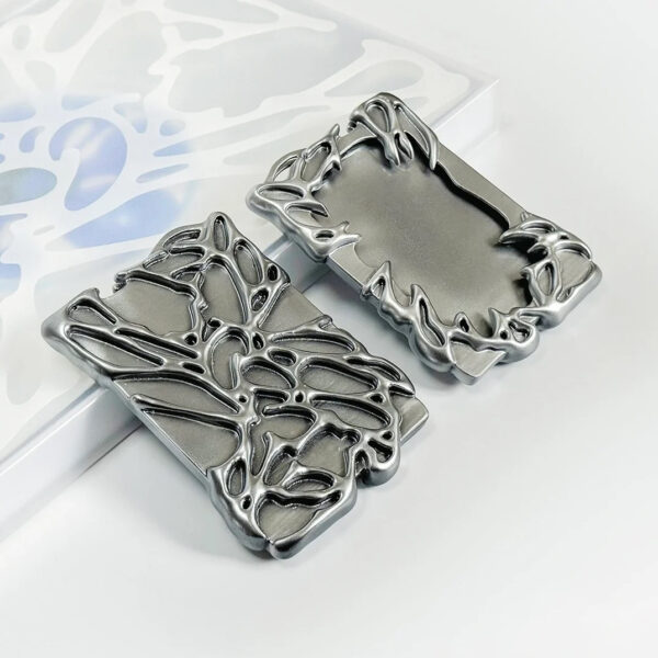 Electroplated Shaped Idol - chasing Card Holder with a High - end Ins Style